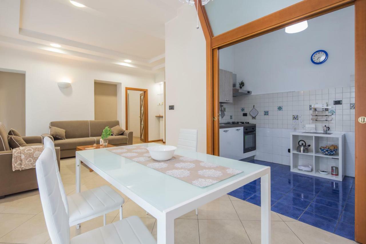 הוילה סלרנו La Casa Di Genella מראה חיצוני תמונה